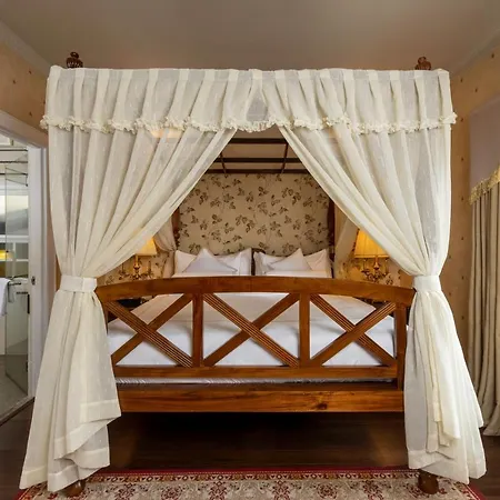 The Westbury Palace Nuwara Eliya Extérieur photo