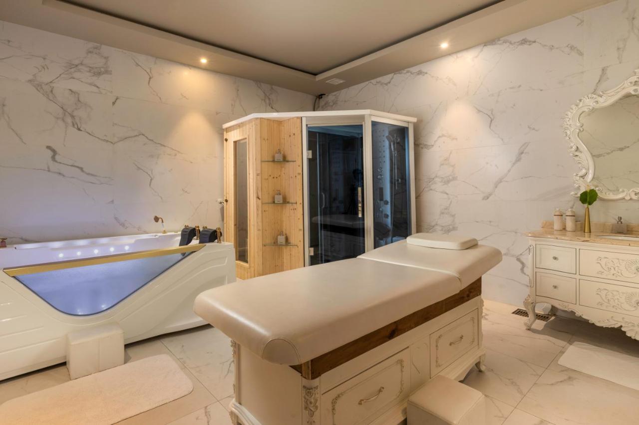 Hotel The Westbury Palace 5*