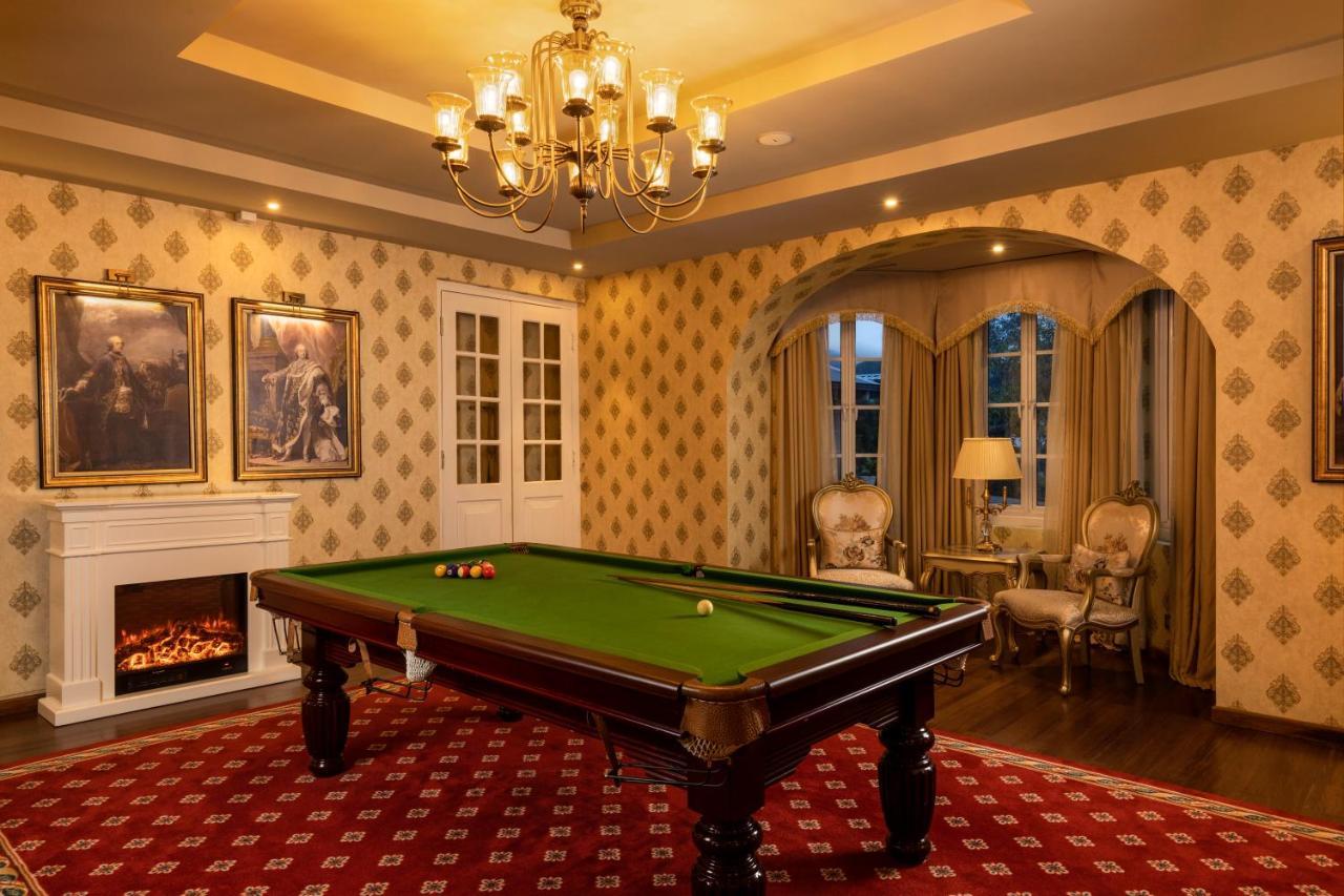 The Westbury Palace Hotel Nuwara Eliya